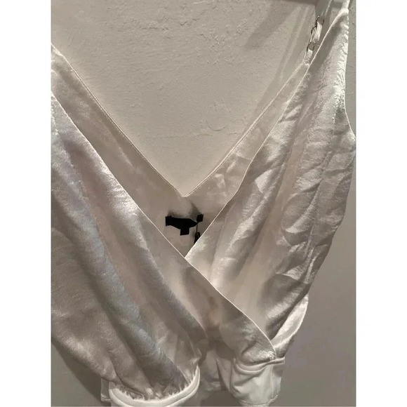 Revolve H:ours Bodysuit‎ in White Sz S - Picture 4 of 7